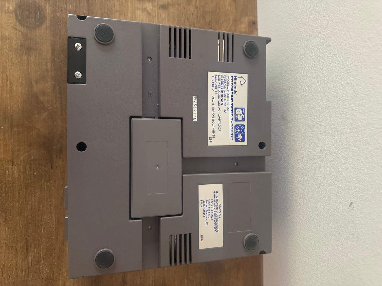 Nintendo NES – Original PAL-Konsole | Mit Controller und Kabeln | Authentisches 8-Bit-Retro