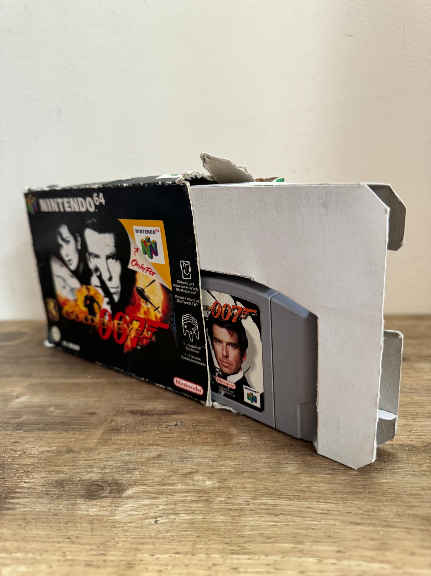 Golden Eye 007 Nintendo 64 mit Originalverpackung!