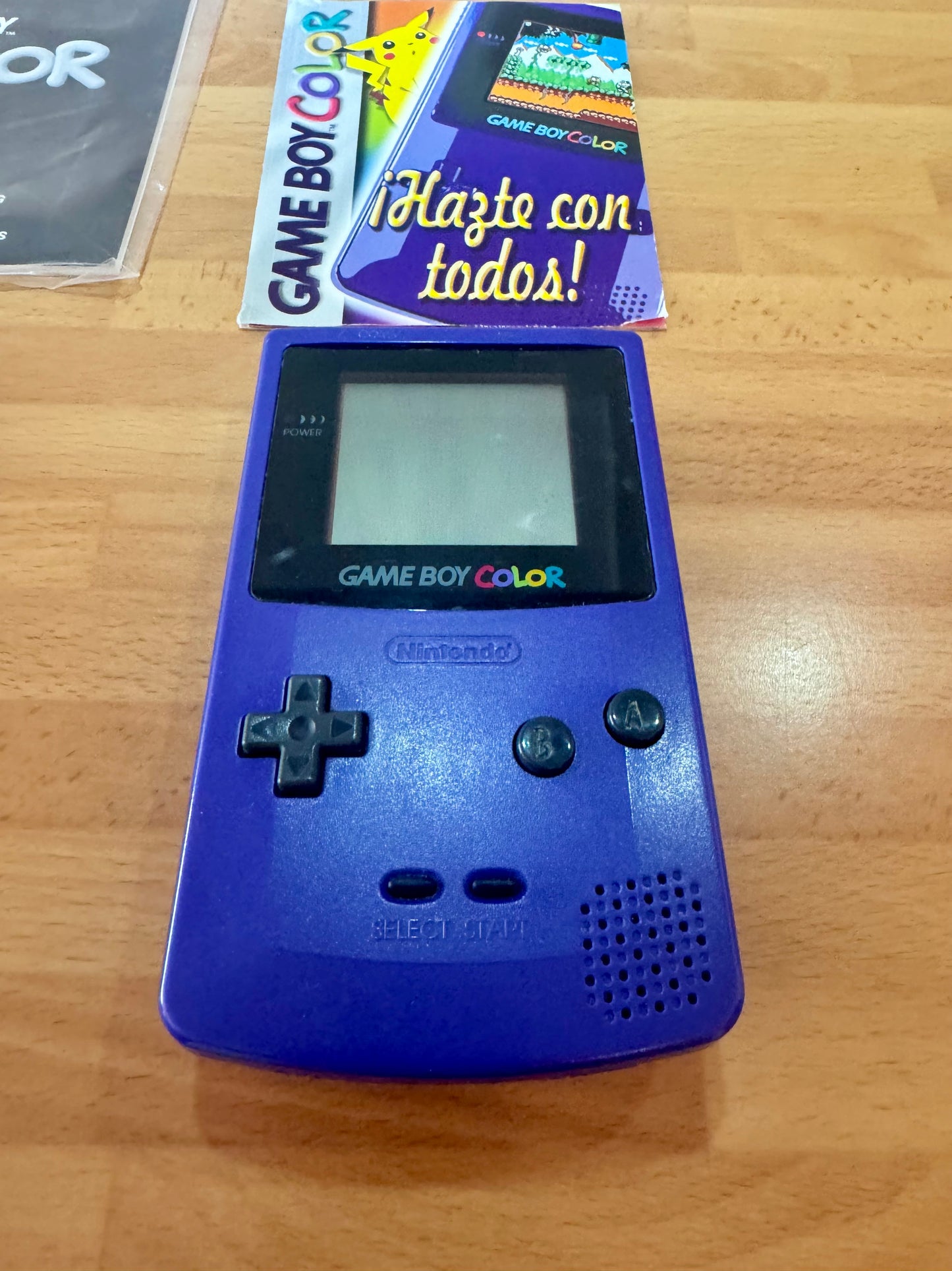 Nintendo Game Boy Color Morada Uva Completa en Caja Original Perfecta Coleccionista